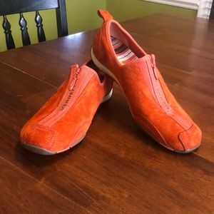 Women’s MERRELL Barrado leather zip up shoes!